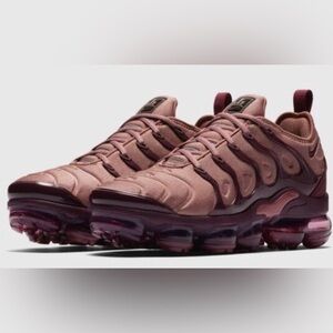 **Rare color Nike Vapormax plus**